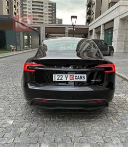 تسلا موديل 3